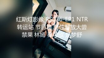 颜值不错丰满身材【单单妹】在家拿了个乳液瓶子带套自慰，再到小河边露出尿尿很是诱惑不要错过