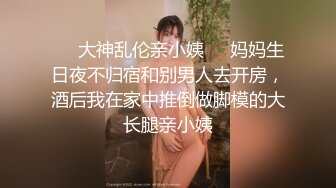 早上起来投排我老婆穿衣服