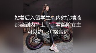 ❤️❤️眼镜小少妇，外表甜美很骚，小夫妻居家操逼，美腿足交，吸吮舔屌口活棒，跪在沙发上后入