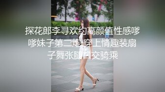 《最新流出✿反差嫩妹》露脸才是王道！人不可貌相清纯白皙无毛美鲍爱露出少女【伊理文】，大街超市商场景区各种人前露出