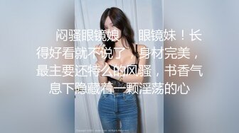 办公楼女厕全景偷拍蓝裙美女的多毛小嫩鲍